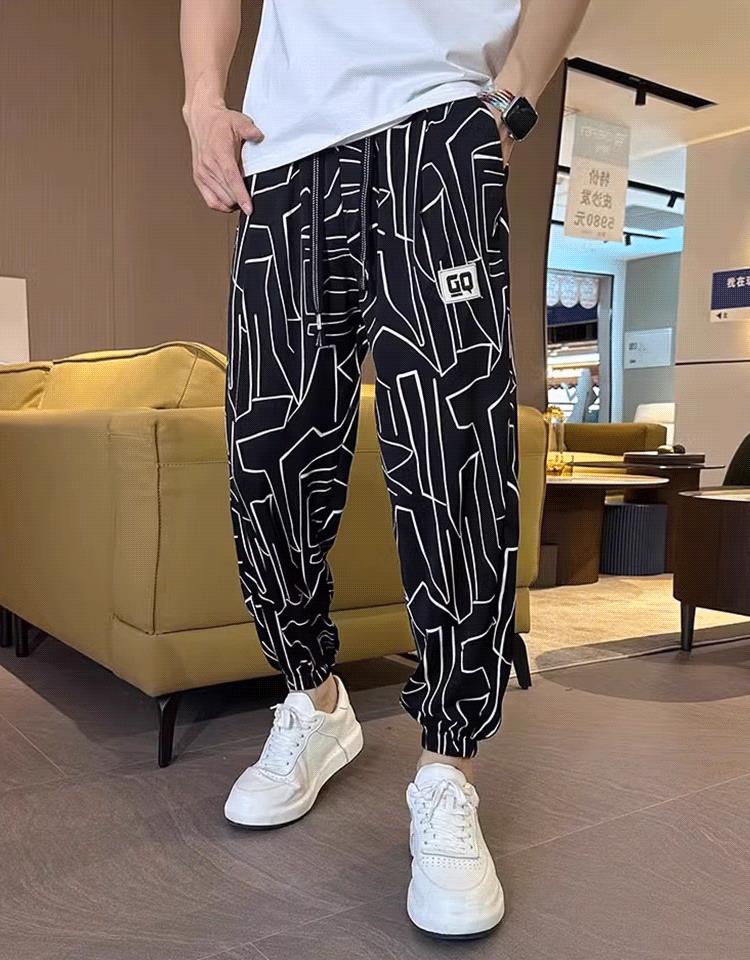 Pantalones cortos informales con abertura lateral y estampado de seda helada para hombre (50% de descuento)