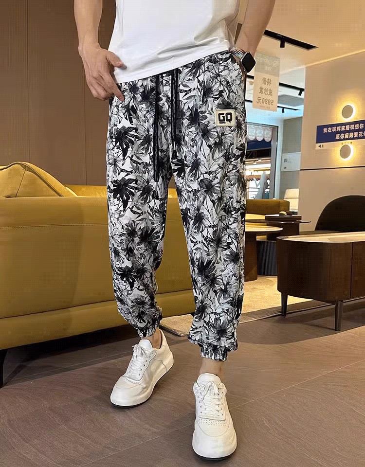 Pantalones cortos informales con abertura lateral y estampado de seda helada para hombre (50% de descuento)