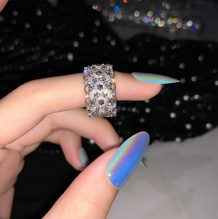 Anillo de banda de circonita para mujer