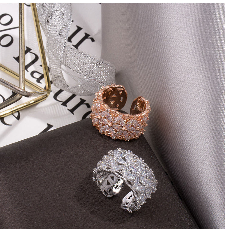 Anillo de banda de circonita para mujer