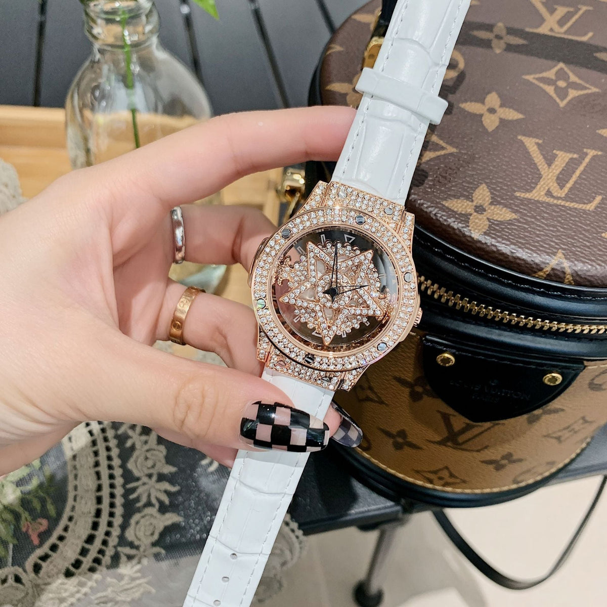 Reloj de cristal - Pentagrama giratorio
