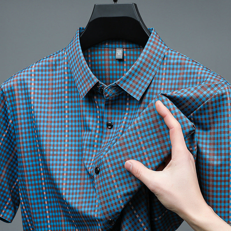 Camisa informal de manga corta con solapa elástica y cuadros vibrantes para hombre