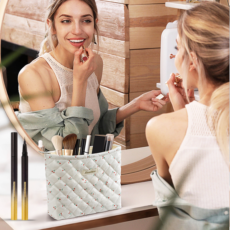 👁️✨ Lápiz Delineador de Ojos Líquido Resistente al Agua – Define tu Mirada con Precisión y Durabilidad Todo el Día 💖🌟