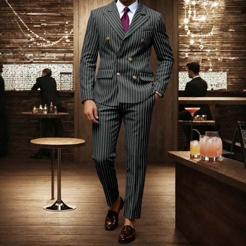 【ENVÍO GRATIS】¿Trajes que no te quedan bien? Rayas finas que estilizan, corte ajustado que realza. 👔✅