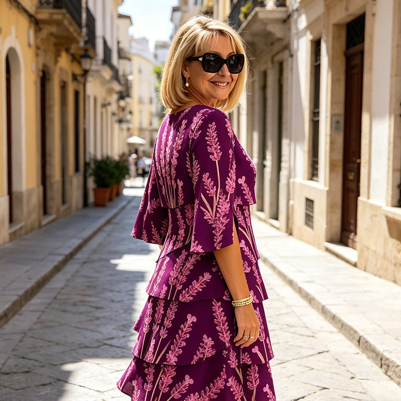 Vestido midi de niveles chic con patrón floral
